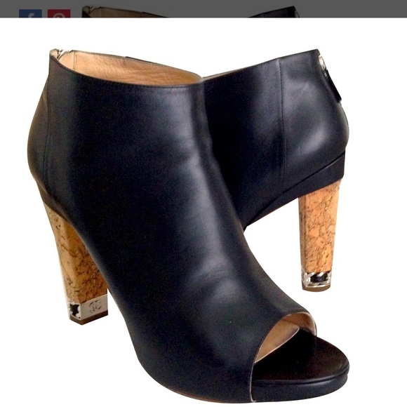 CHANEL OpenToe Black Leather Ankle Boots Mark Chain Cork Heel CC Size 38 - Picture 1 of 8